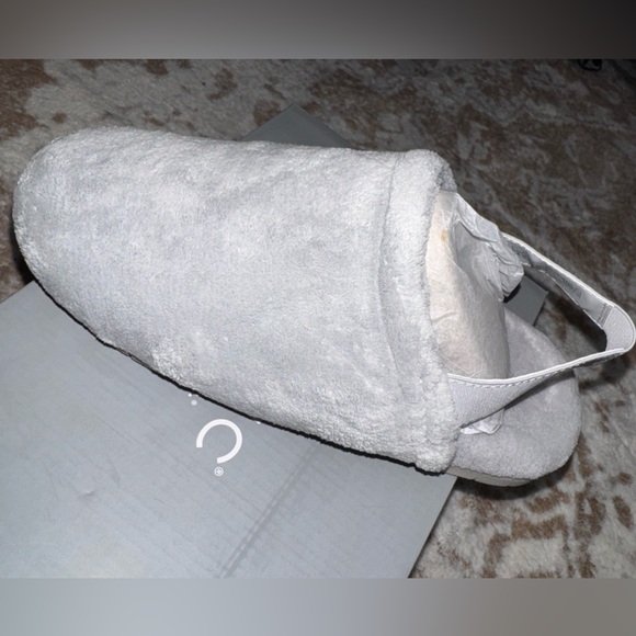 Vionic Gray Fuzzy Slippers - Picture 2 of 10